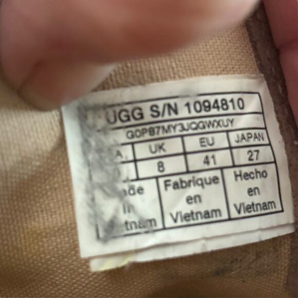 UGG Milo suede lace up sneakers Women's size 10 - Picture 9 of 10